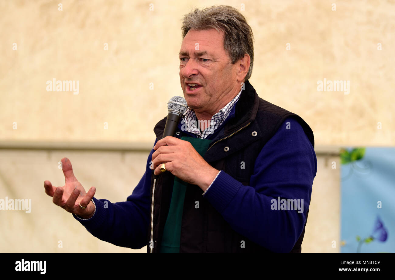 Giardiniere, scrittore e TV celebrity Alan Titchmarsh parlando a una sessione di domande e risposte alla crescita annuale per esso! Evento, Hindhead, Surrey, Regno Unito. 12.05.2018. Foto Stock