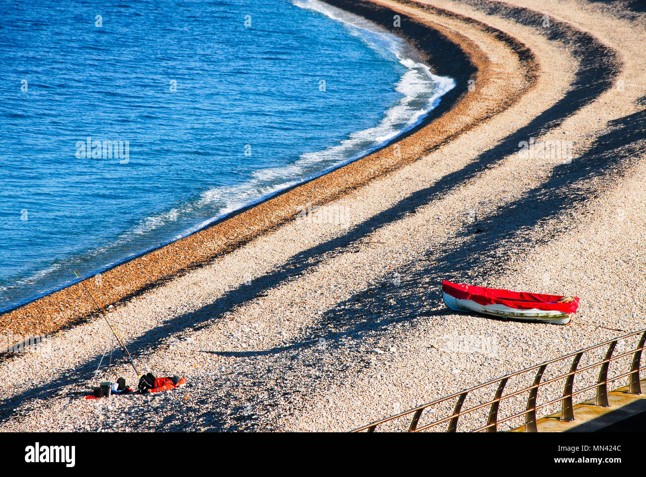 Isola di Portland. 14 maggio 2018. La settimana inizia con una chiara e soleggiato su Chesil Beach, isola di Portland Credit: stuart fretwell/Alamy Live News Foto Stock