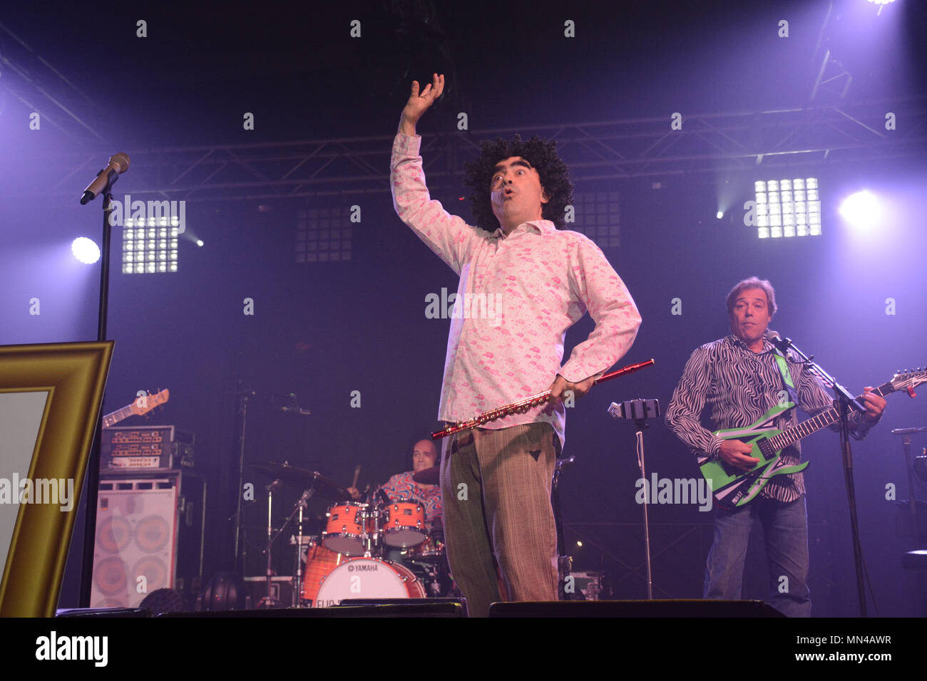 Napoli, Italia. 14 Maggio, 2018. Il comico italiano rock band Elio e le Storie Tese di eseguire sul palco presso la Casa della Musica in Italia a Napoli per il loro ultimo tour chiamato "Tour d'Addio". Credito: Mariano Montella/Alamy Live News Foto Stock