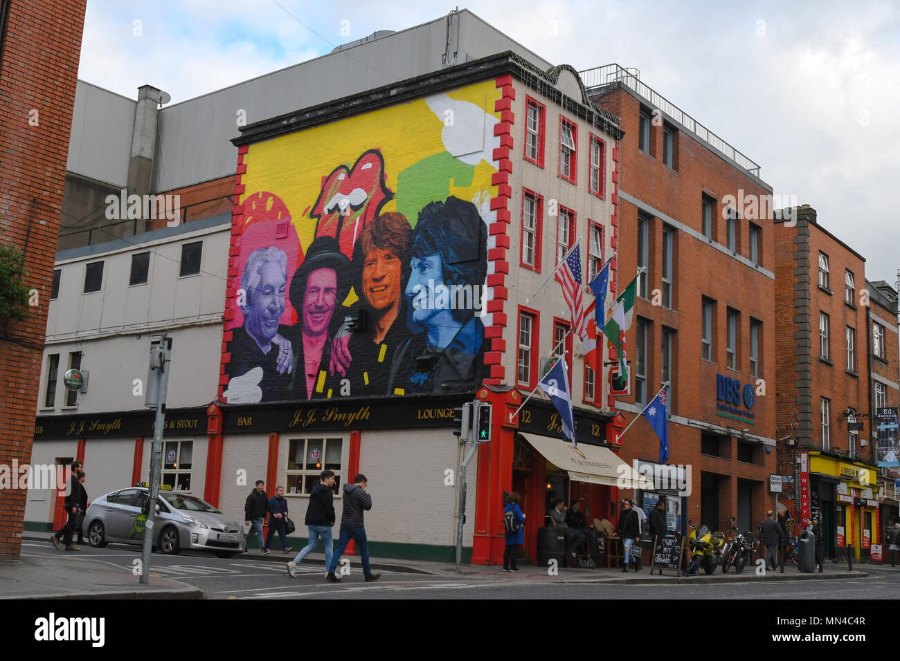 Dublino, Irlanda. 14/5/2018. Un murale del Rolling Stones rock band dipinti sopra JJ Smyth's pub di Dublino. Foto: ASWphoto Credito: ASWphoto/Alamy Live News Foto Stock