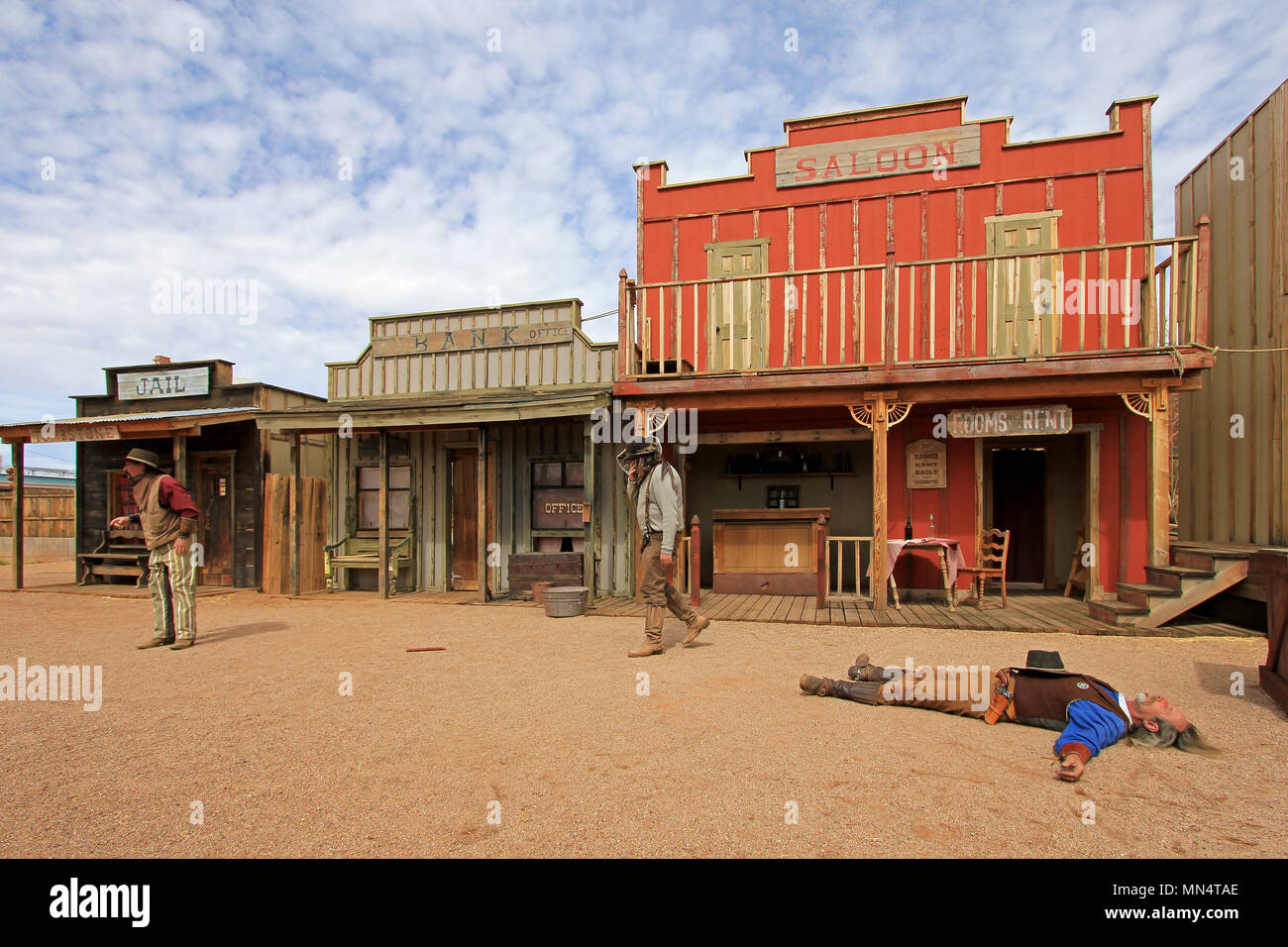 Oggetto contrassegnato per la rimozione definitiva, Arizona, Stati Uniti d'America, 4 marzo, 2014: attori che interpretano l'O.K. Corral gunfight shootout in oggetto contrassegnato per la rimozione definitiva, Arizona, Stati Uniti d'America il 4 marzo 2014 Foto Stock