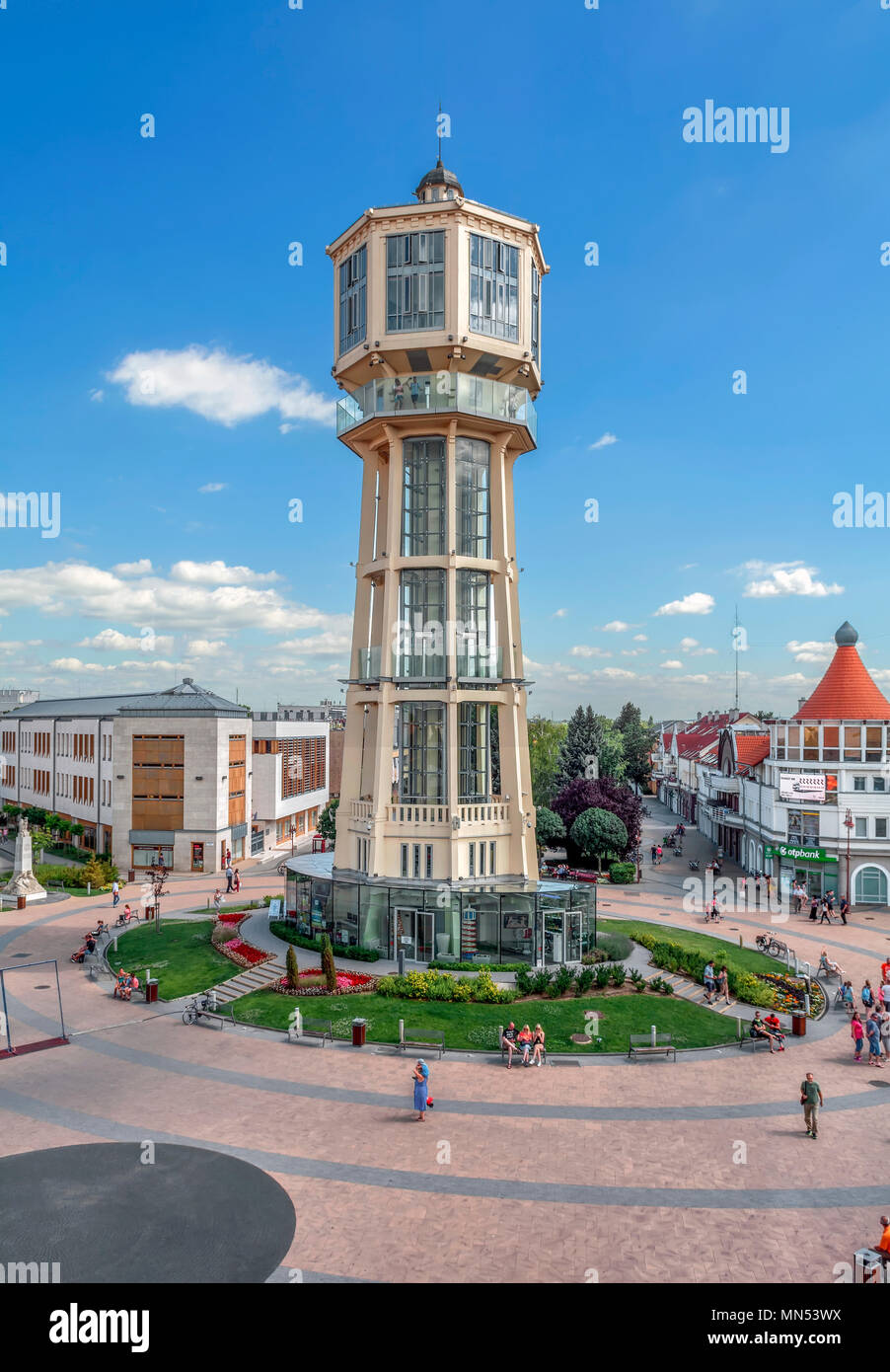 Siófok city è uno dei più popolari destinazioni di vacanza.ungheresi spesso chiamata la città come la capitale del Balaton.old in legno torre di acqua sul centro città Foto Stock