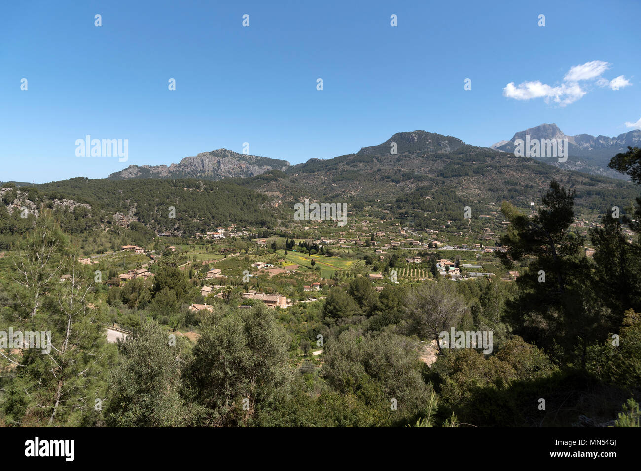 Valle di Soller nella Serra de Tramuntana montagne, nord di Mallorca, Spagna. 2018. Foto Stock
