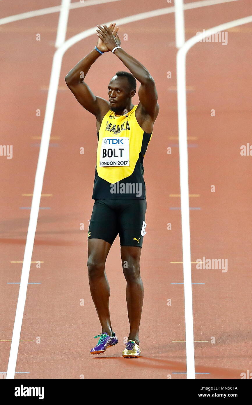 Londra, Inghilterra - agosto 04: Usain Bolt della Giamaica reagisce alle folle applausi durante il riscaldamento per riscaldare 6 del round 1 del uomini 100 Metri durante il giorno uno del XVII IAAF mondiale di atletica Londra 2017 presso il London Stadium il 4 agosto 2017 a Londra, Regno Unito. Foto di Paul Cunningham Foto Stock