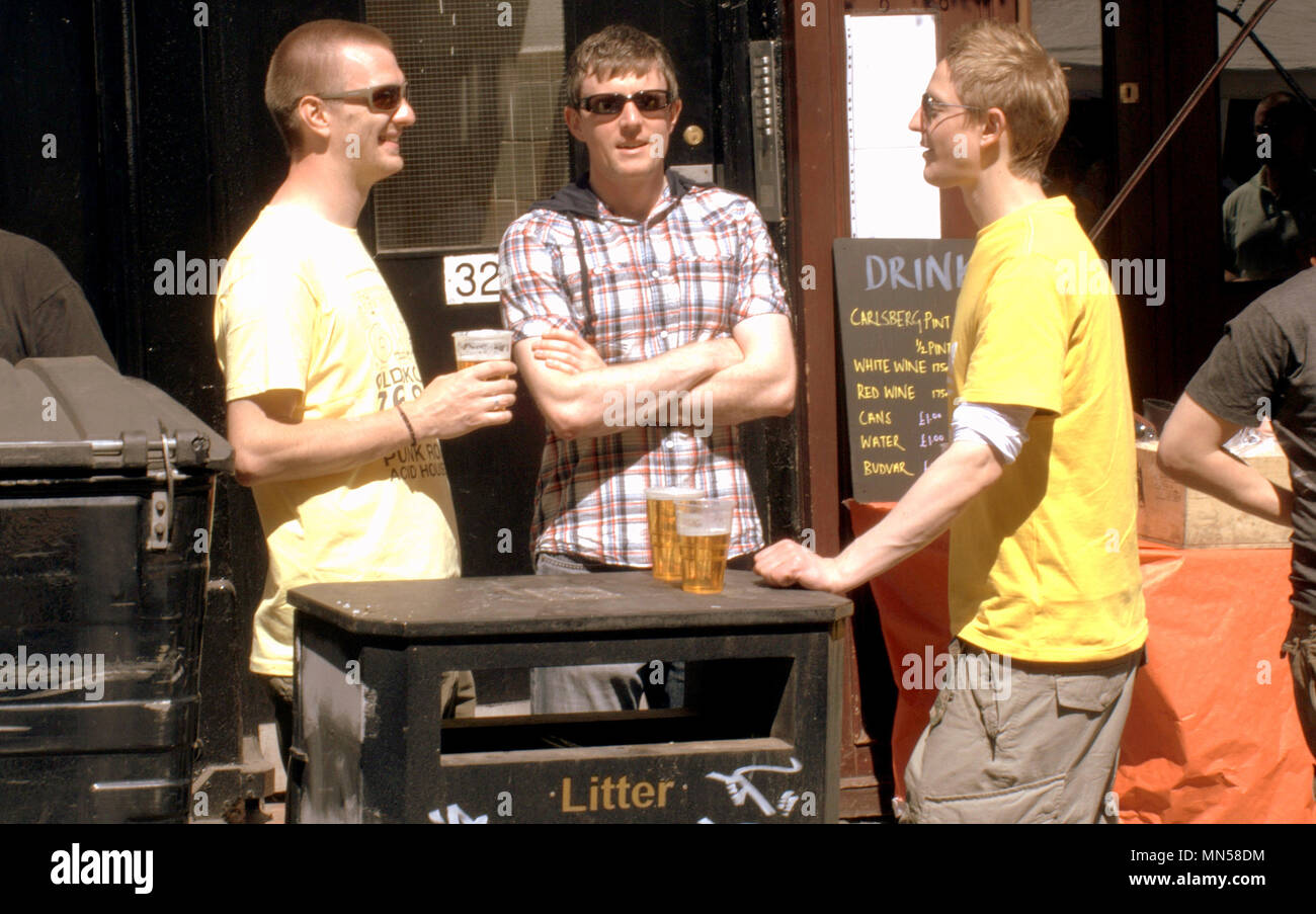 Gibson gala street west end street festival evento di festa i turisti e la gente del posto Foto Stock