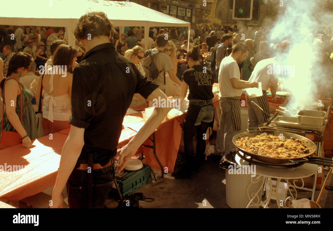 Gibson gala street west end street festival evento di festa i turisti e la gente del posto Foto Stock