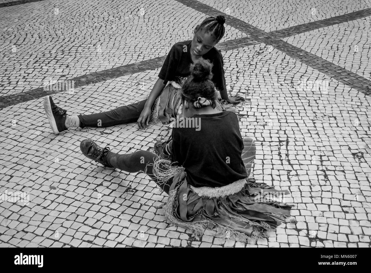 I giovani ballerini africani, Augusta street, Lisbona, Portogallo Foto Stock