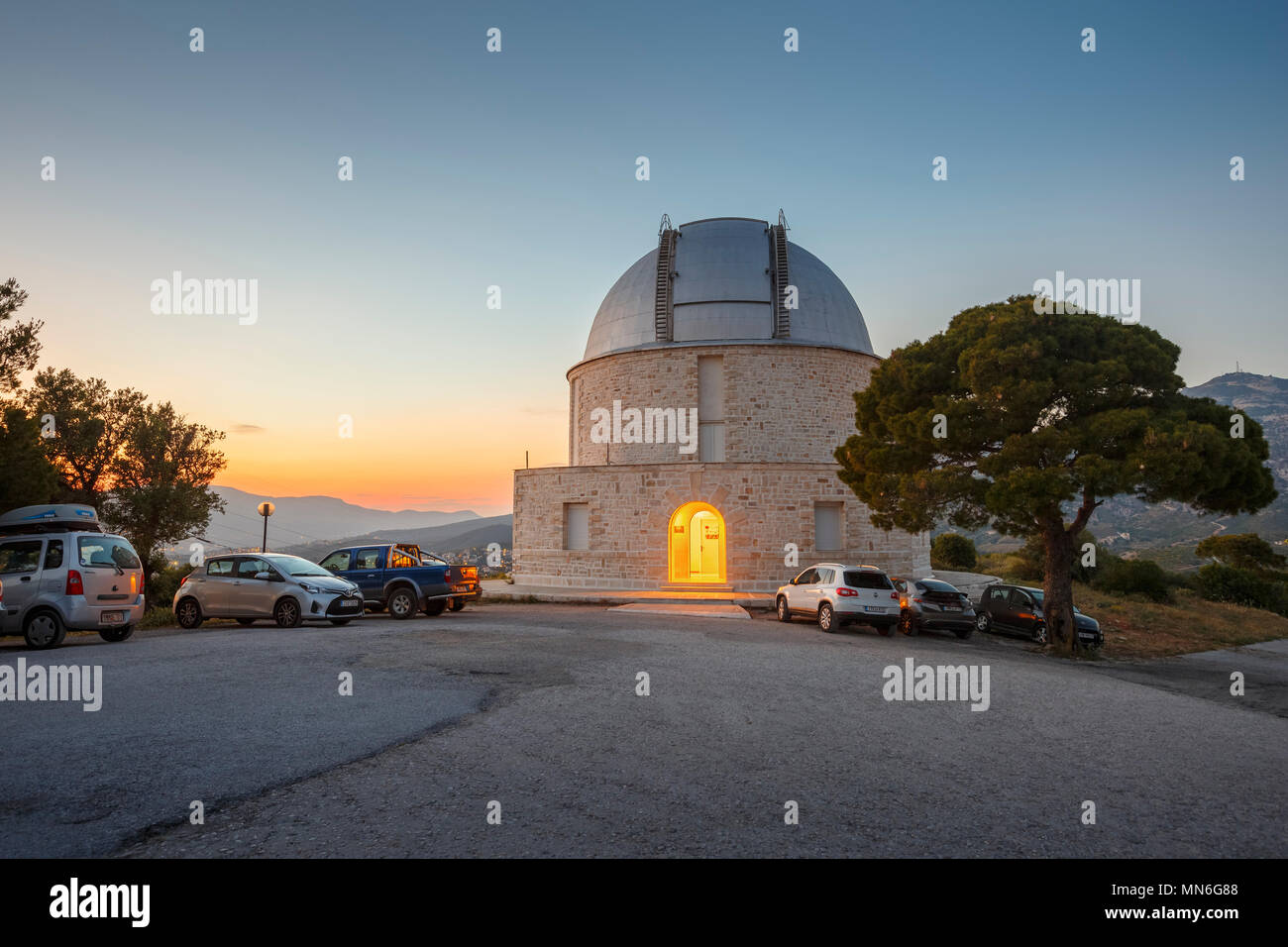 Athens, Grecia - 13 Maggio 2018: il telescopio dell'Osservatorio nazionale di Atene in Penteli, Grecia. Foto Stock