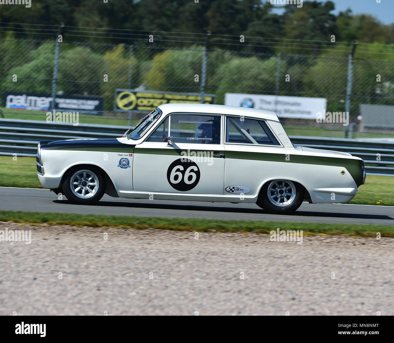 Viggo Lund, Ford Lotus Cortina, U2TC Trofeo per pre 66 sotto due litri Touring Cars, U2TC Trofeo, pre-66 al di sotto di 2 litro touring cars, Donington Histori Foto Stock