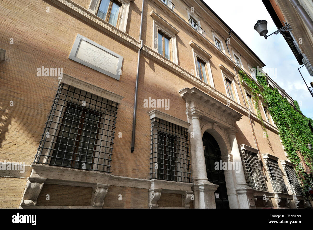 Italia, Roma, Palazzo Baldassini, un palazzo a Roma progettato dall'architetto rinascimentale di Antonio da Sangallo il Giovane in circa 1516-1519 Foto Stock