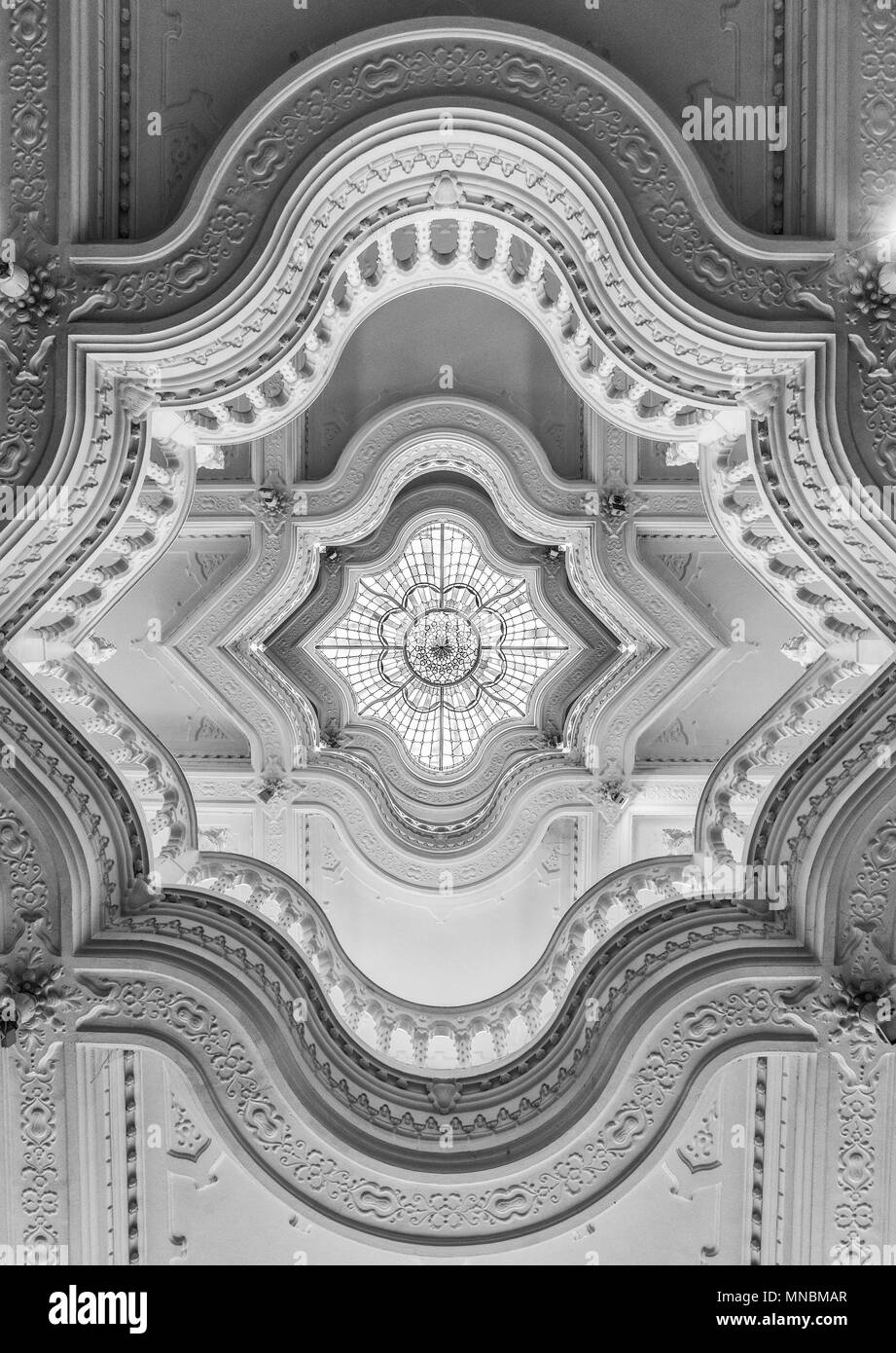 BUDAPEST, UNGHERIA - Aprile 08, 2016: Interno del Museo di Arti Applicate di Budapest Foto Stock