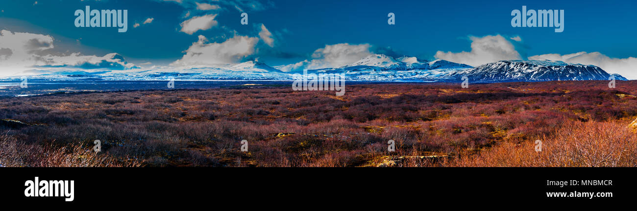 Panormaic di mounatin in scena a Thingvellir national park, Islanda 2018 Foto Stock