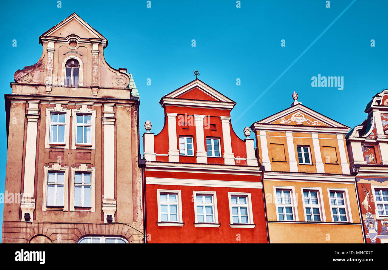 Vintage stilizzata case antiche facciate a Poznan Old Market Square, Polonia. Foto Stock