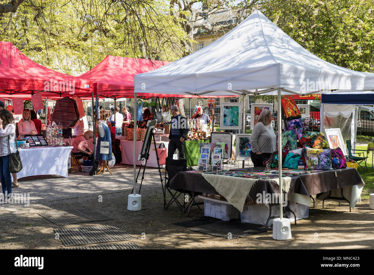 Bagno mercato artigianale, Queens Square, bagno, Somerset, Inghilterra Foto Stock