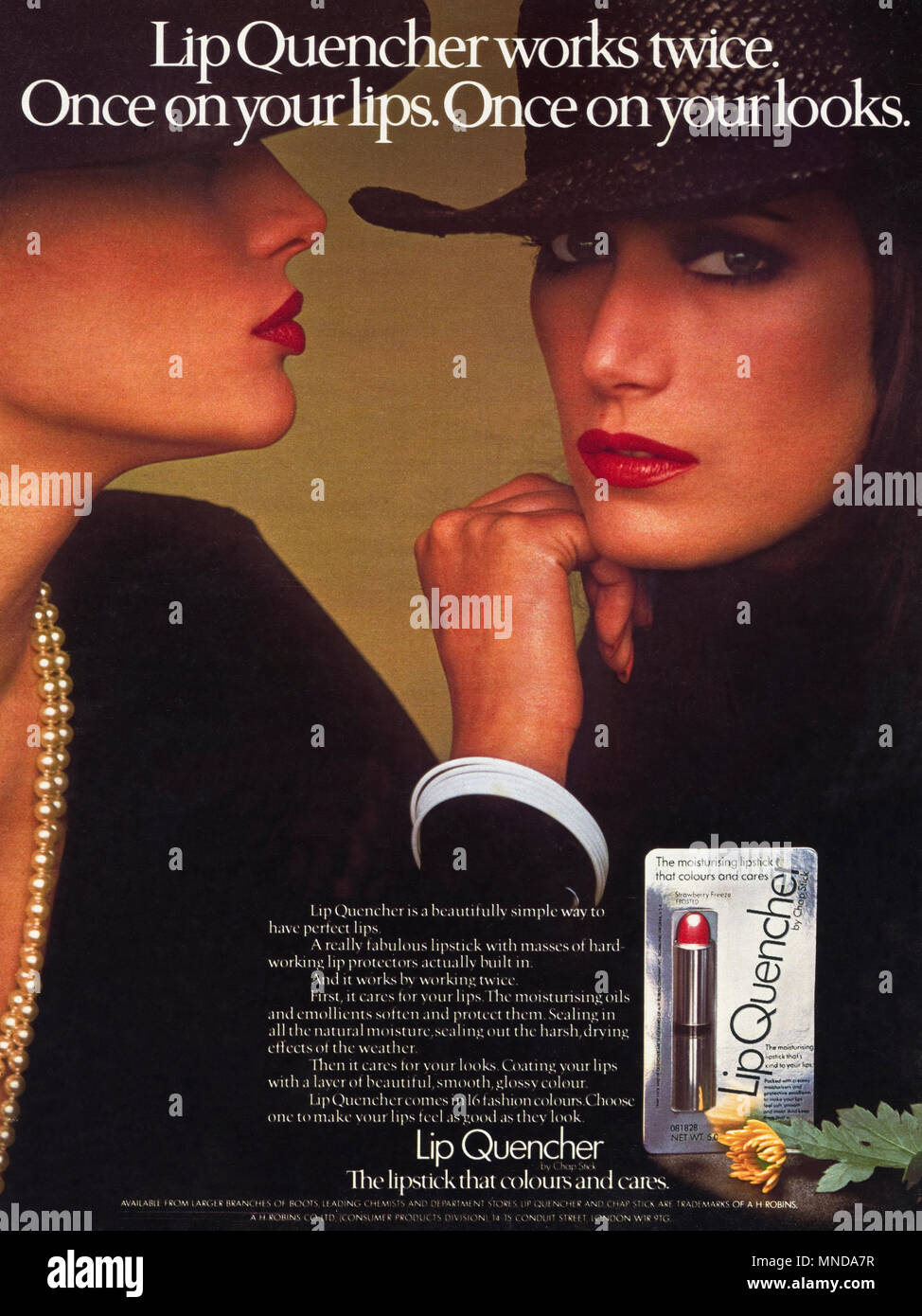Anni ottanta originale vecchia vintage pubblicità pubblicità labbro Quencher rossetto annuncio nella rivista inglese circa 1980 Foto Stock