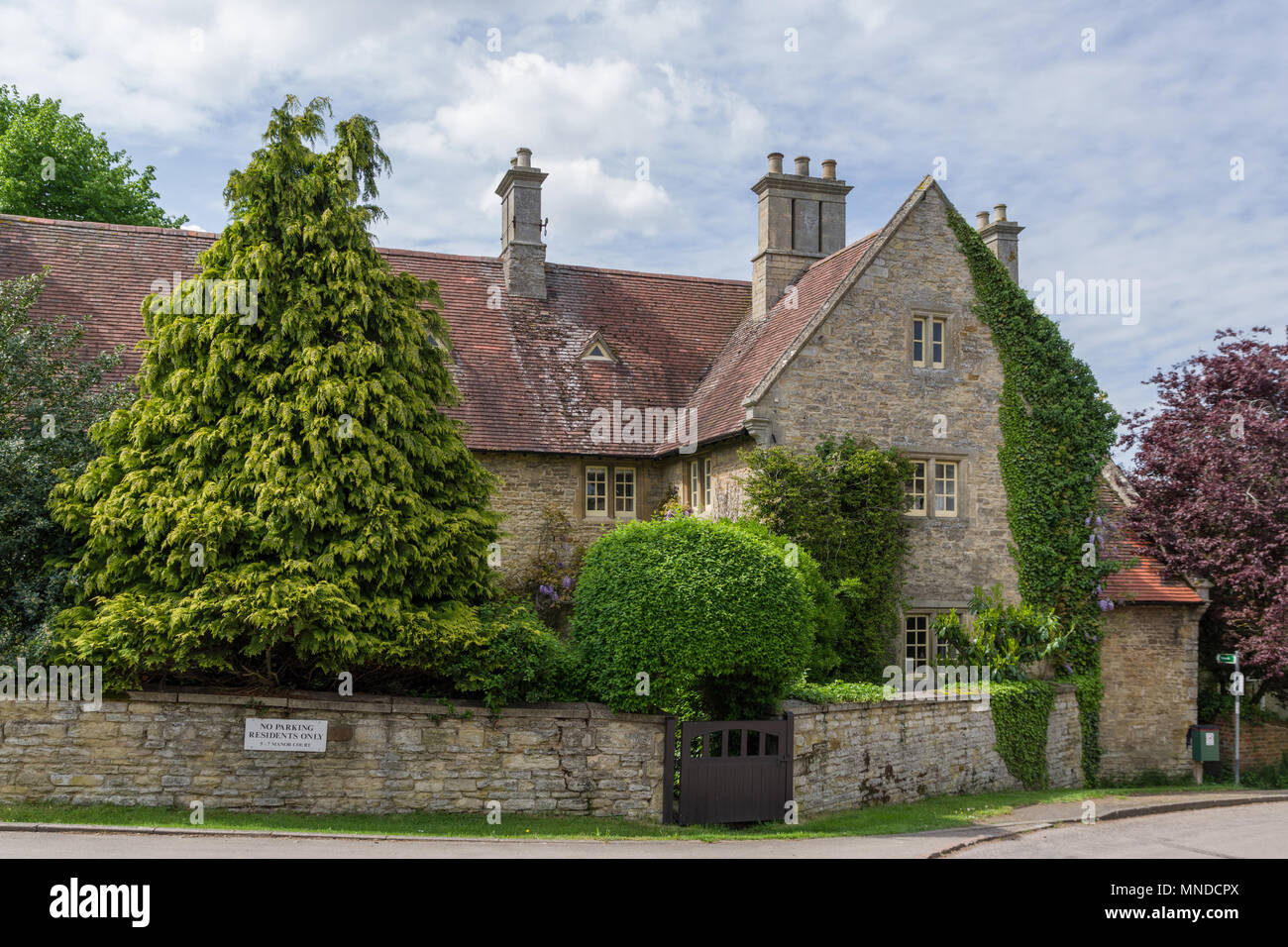Periodo Fine casa del villaggio di Grendon, Northamptonshire, Regno Unito Foto Stock