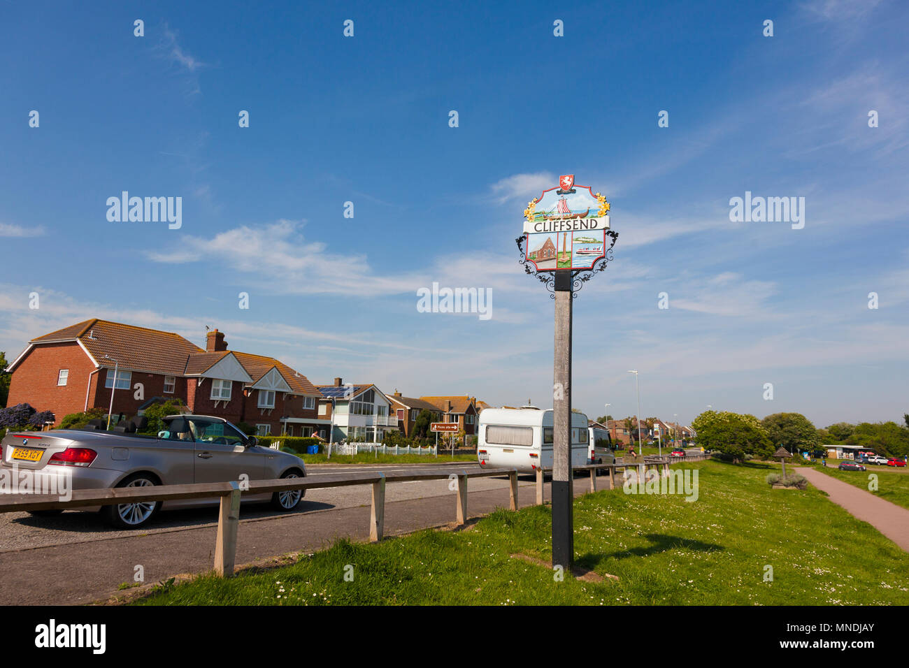 Segno di villaggio, Cliffsend, vicino a Ramsgate Kent, Regno Unito. Foto Stock