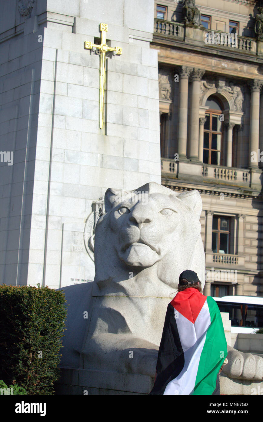 Glasgow, Scotland, Regno Unito 16 maggio. Le proteste palestinesi nel centro della città il mozzo di somministrazione locale di George Square, sotto i resti dell' imperialismo. Gerard Ferry/Alamy news Foto Stock