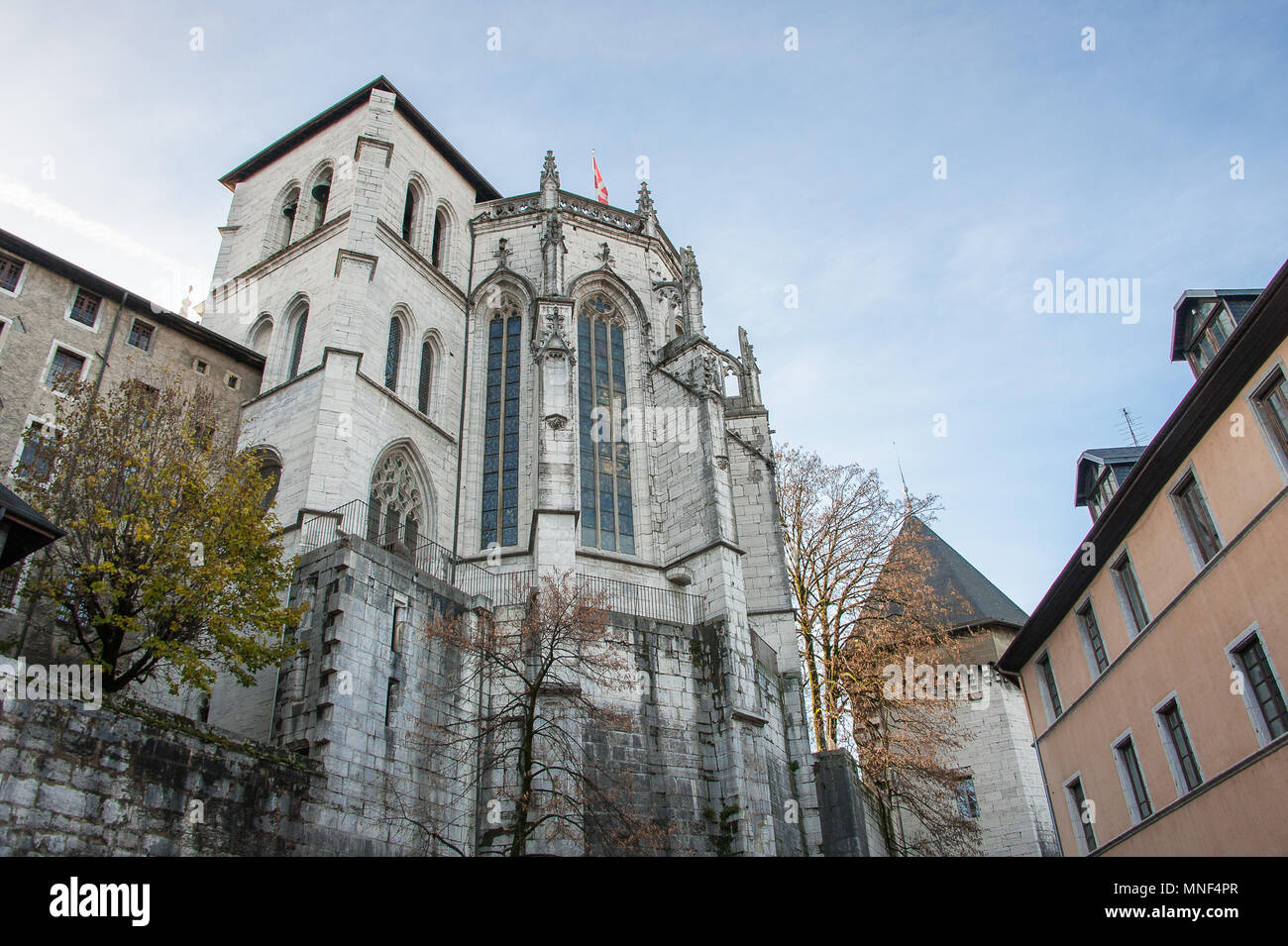 Architettura gotica delle torri dei duchi di Savoia il castello di Torre Yolande o Grand Carillon, la Santa Cappella e la Torre del Tesoro Foto Stock