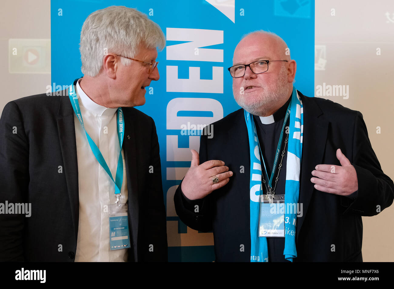 A sinistra: HEINRICH BEDFORD-STROHM, il presidente del consiglio della Chiesa Evangelica in Germania (EKD). A destra: cattolica il Cardinale Reinhard Marx, presidente della cattolica conferenza episcopale tedesca, frequentando la 101st chiesa cattolica Congresso su 13 Maggio 2018 a Münster, Germania Foto Stock