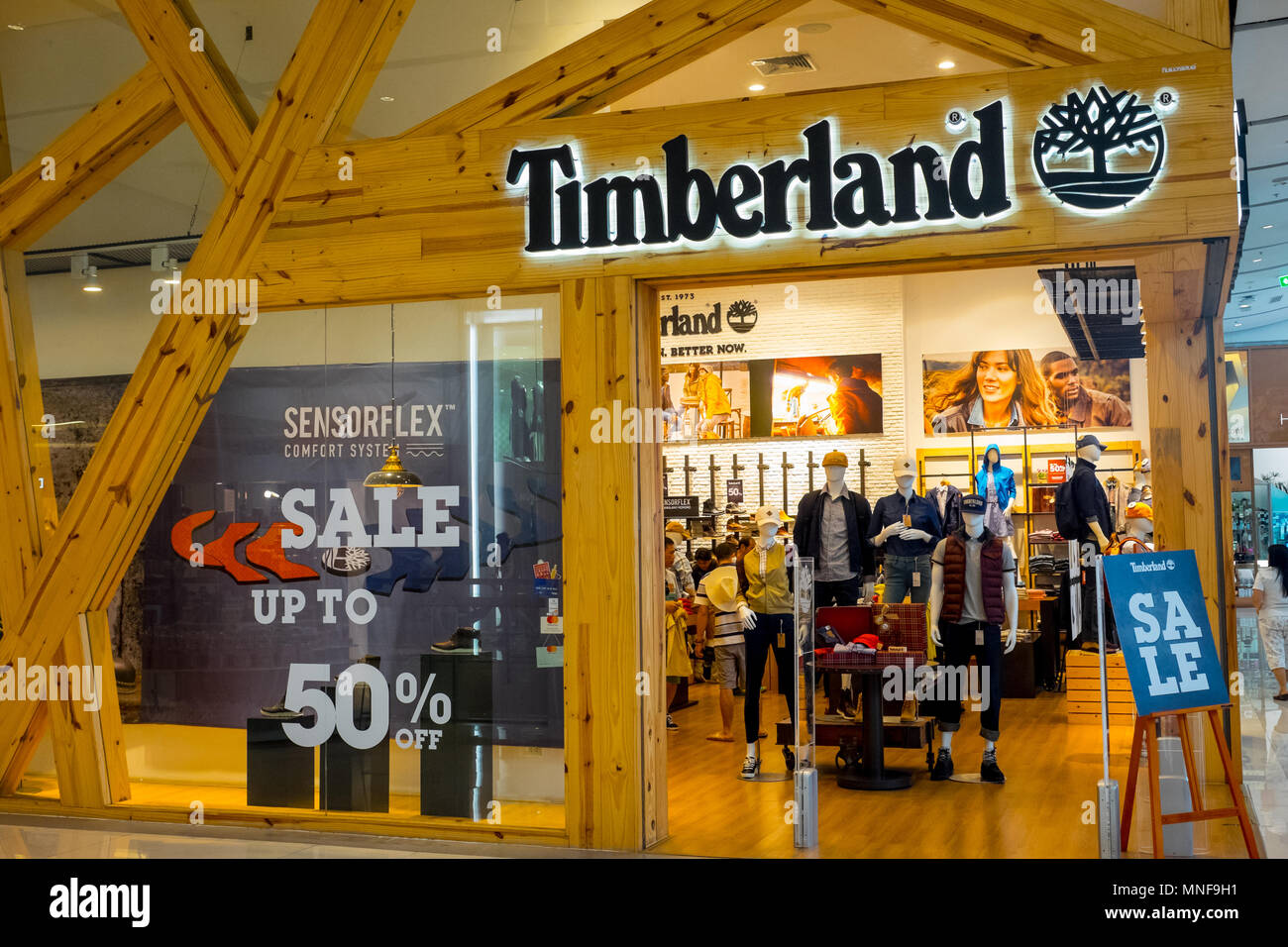 Bangkok, Tailandia - 29 Gennaio 2017 : Timberland store nel mondo Central Department Store in vendita fino al 50%. Foto Stock