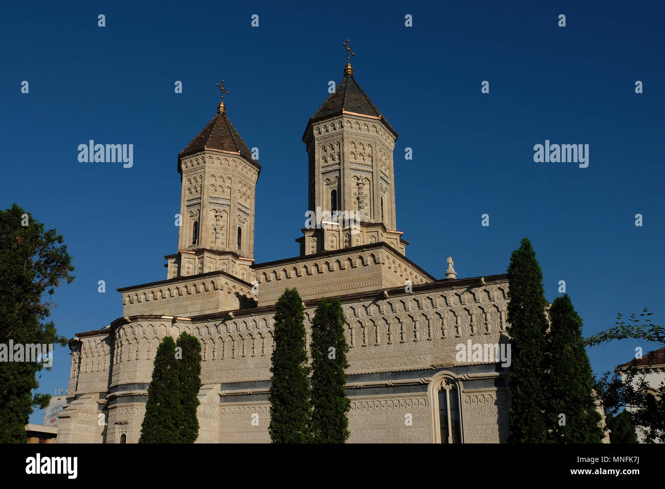 Vista del seicentesco convento dei tre Gerarchi Manastirea Trei Ierarhi situato in Iasi a cui si fa riferimento anche come Jassy o Iassy la seconda città più grande della Romania Foto Stock