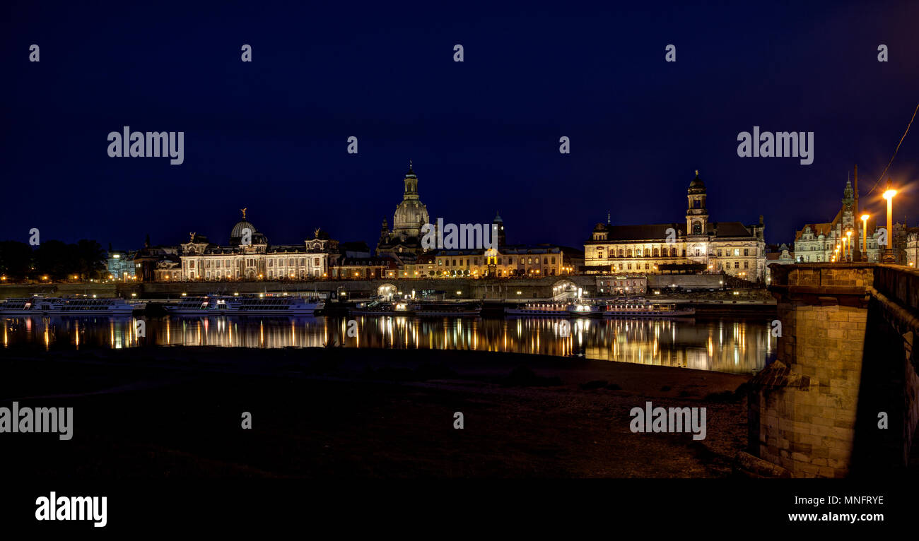 Dresden - Terrassenufer - Brühlsche Terrasse. Foto Stock