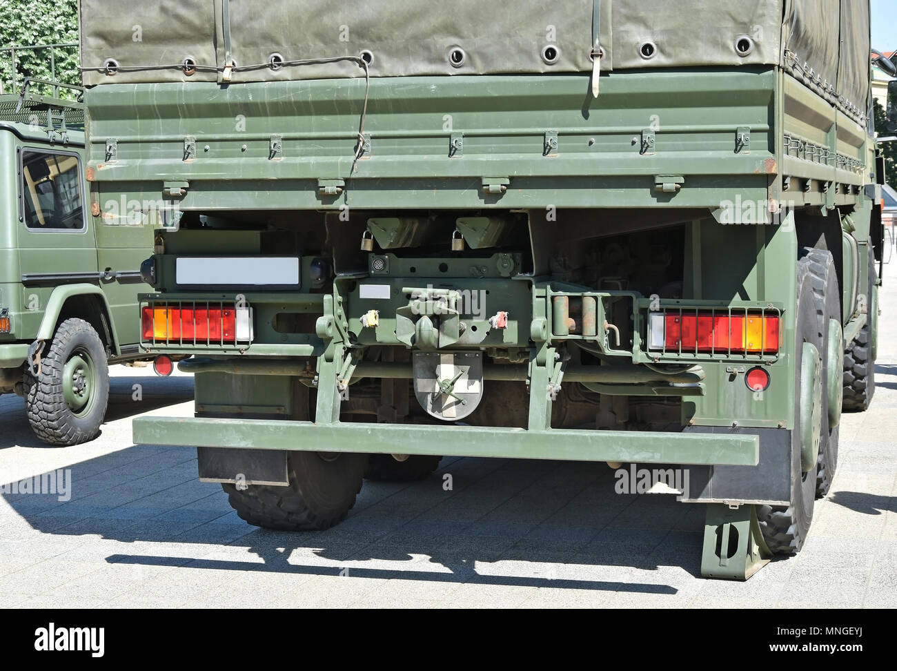 Lato posteriore di un camion militare veicolo Foto Stock