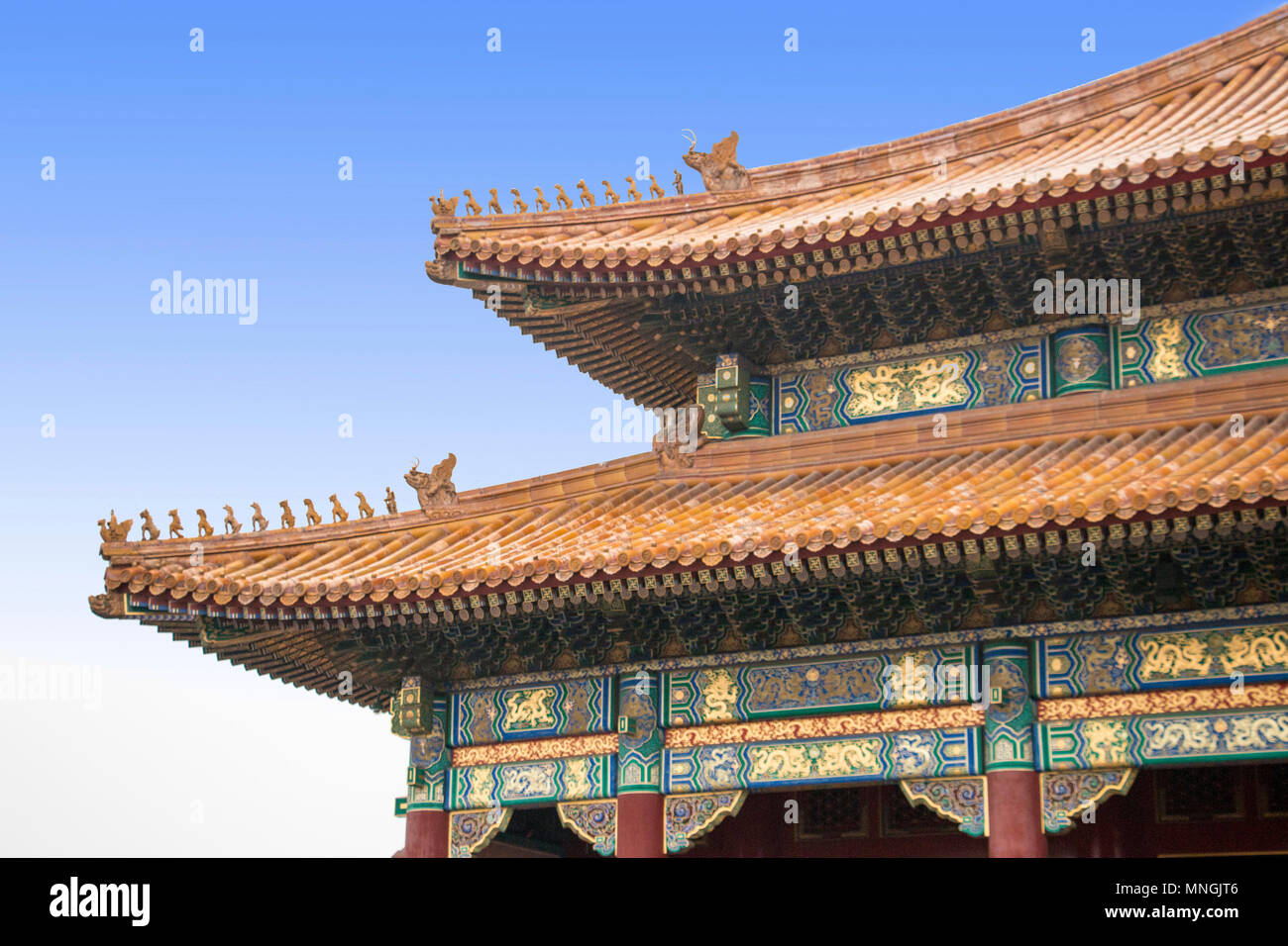 10 bestie crinale sul tetto della Sala della Suprema armonia, Città Proibita, Pechino, Cina. Bestie accovacciate in cinese dalle fiabe cinesi. Foto Stock