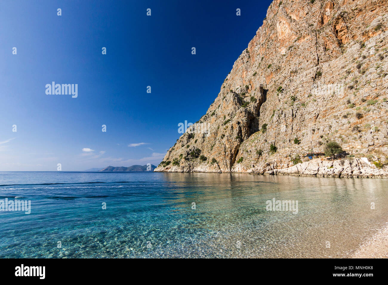 Colorato tramonto sul mare mediterranea Foto Stock