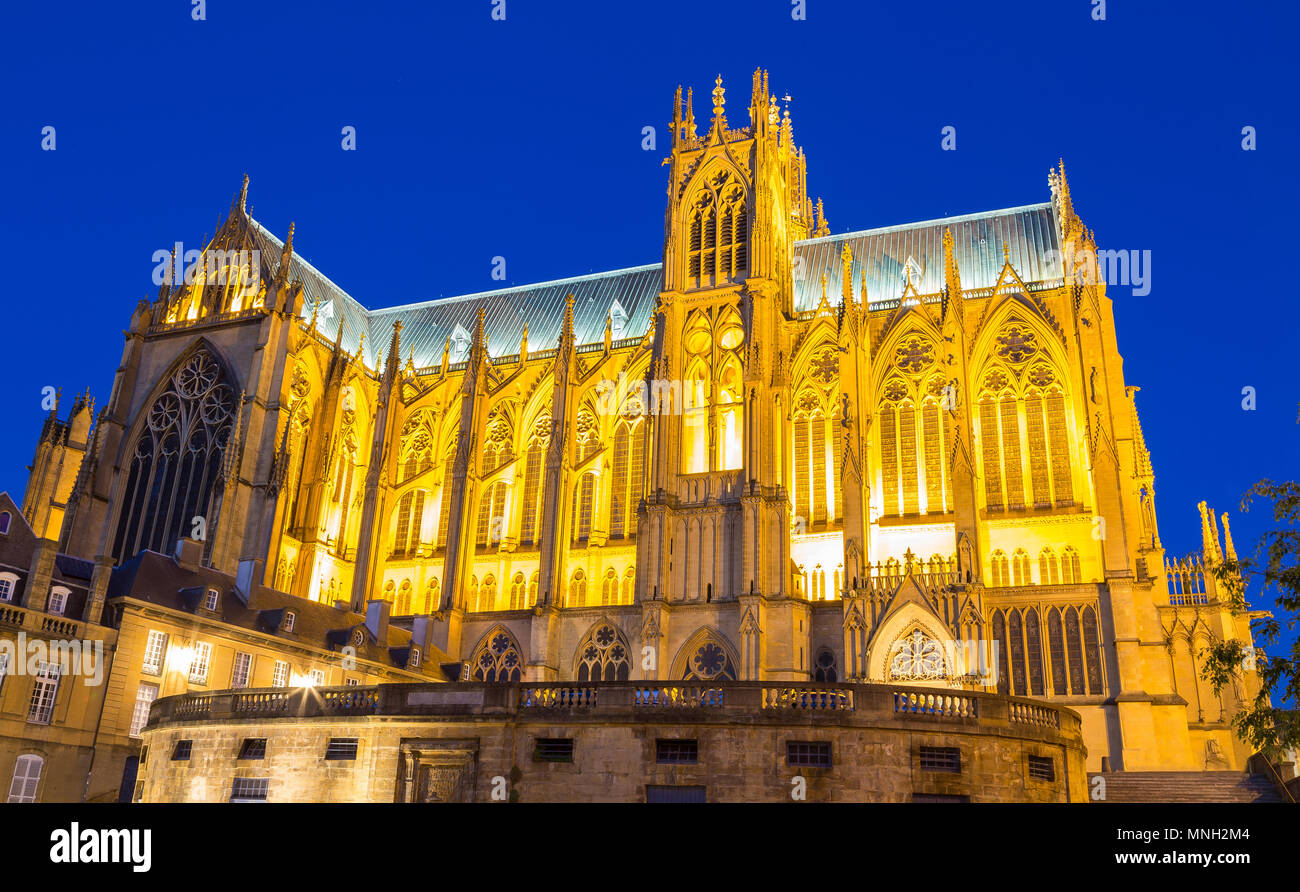 Cattedrale Saint-Etienne in notturna a Metz sulla Mosella Francia. Foto Stock