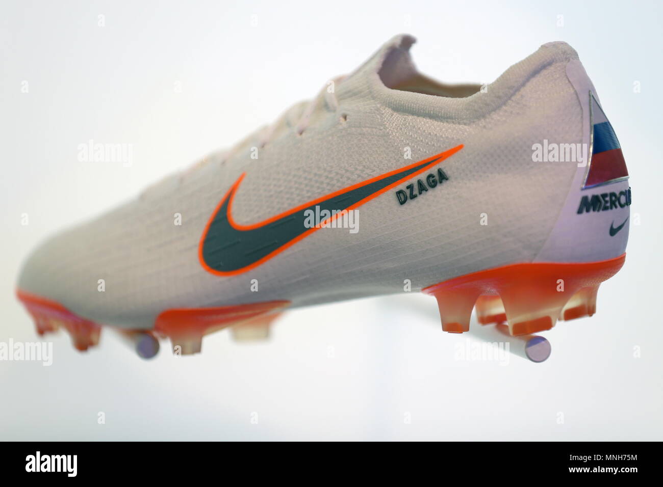 scarpe da calcio just do it