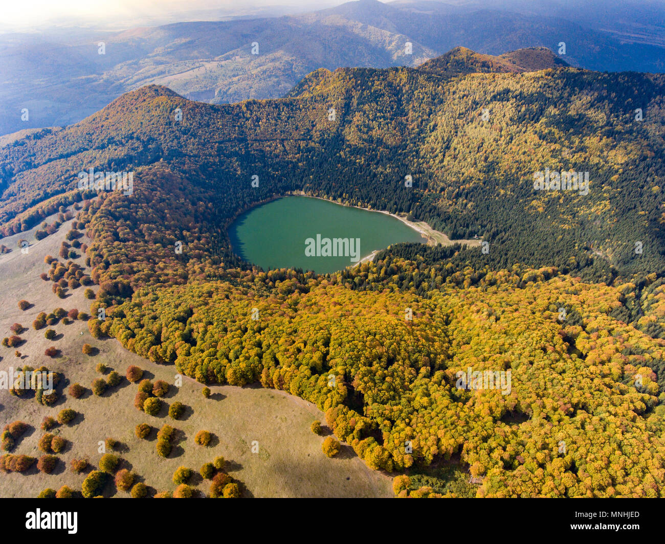 Il lago di Sant'Anna in Transilvania Romania Foto Stock