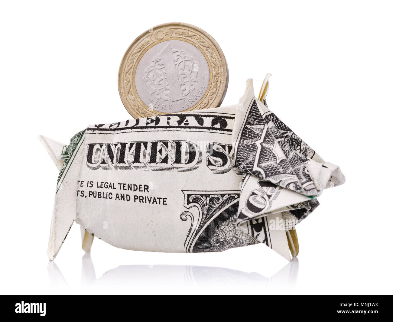 La lira turca sotto la protezione della moneta del mondo. Dollaro americano nella forma di un salvadanaio isolato su uno sfondo bianco Foto Stock