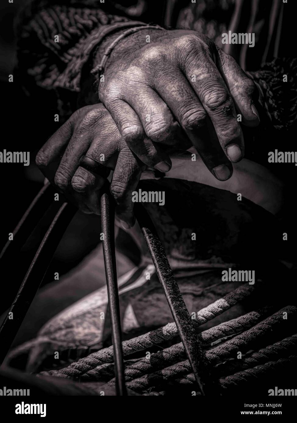 Il disco ha lavorato le mani in bianco e nero Foto Stock