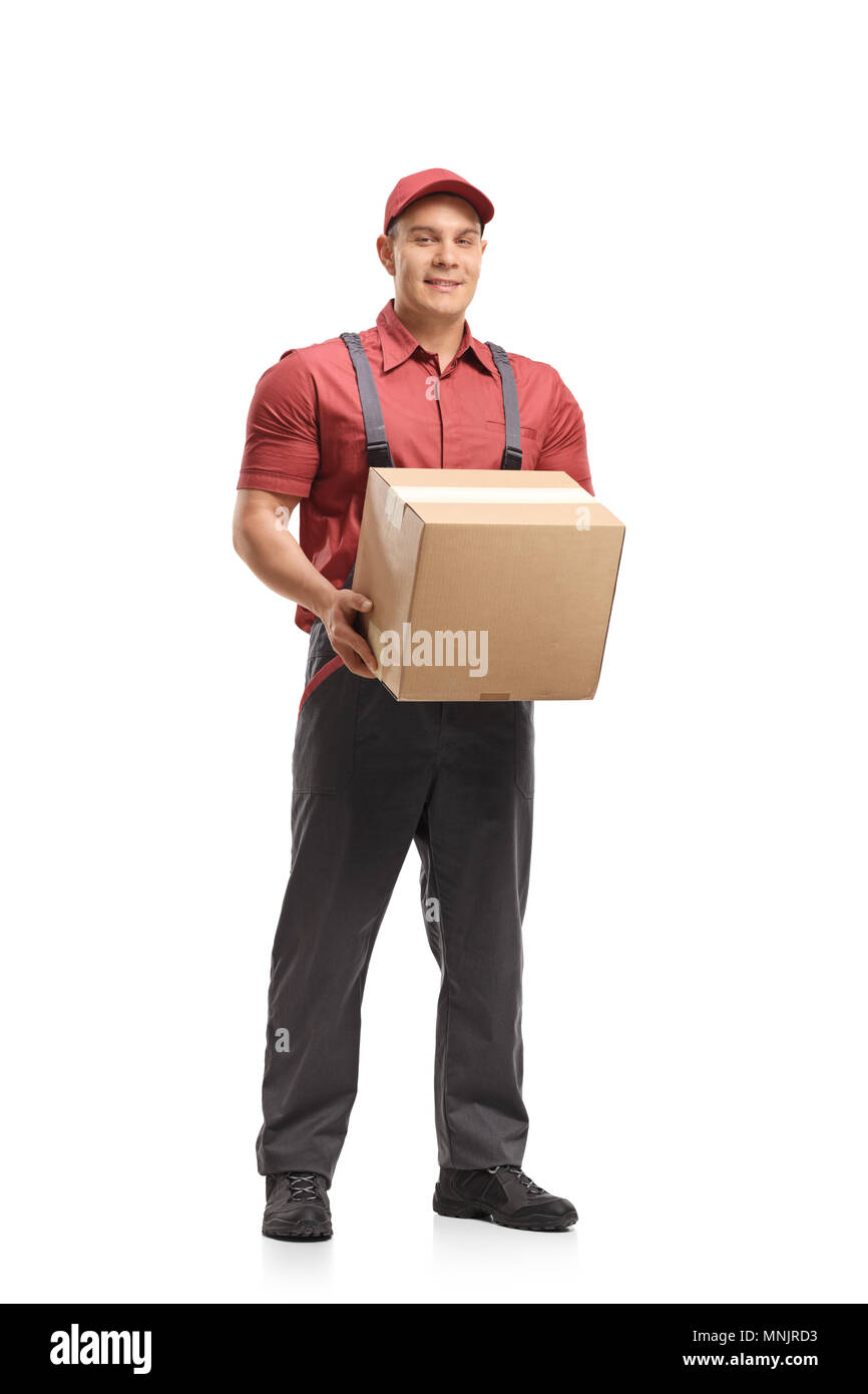 A piena lunghezza Ritratto di un mover tenendo un pacchetto isolato su sfondo bianco Foto Stock