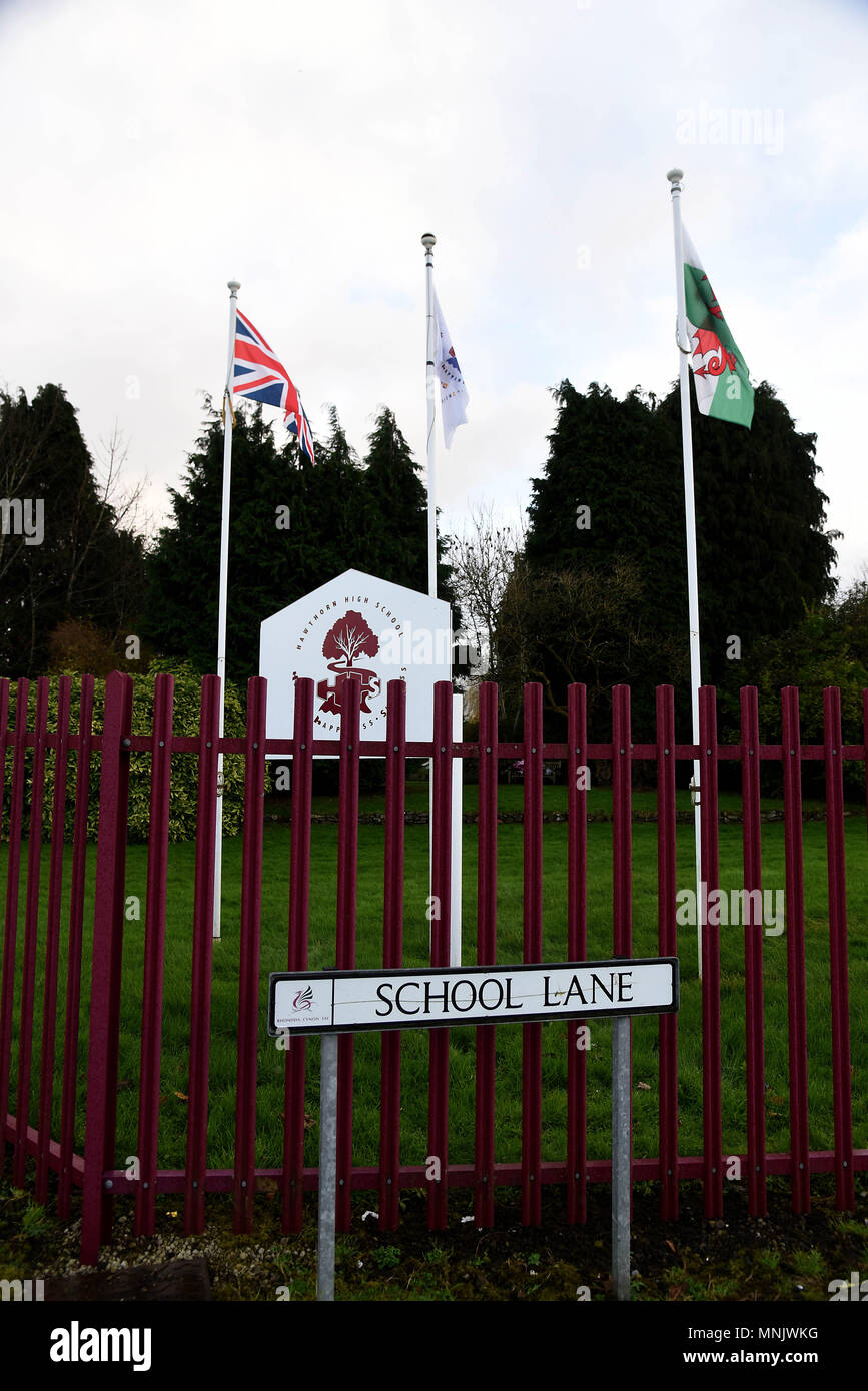 Le immagini mostrano il Biancospino di alta scuola, Lane, pontypridd, e Maesteg completo scuola, Bridgend County. Scuole esterno. Foto Stock