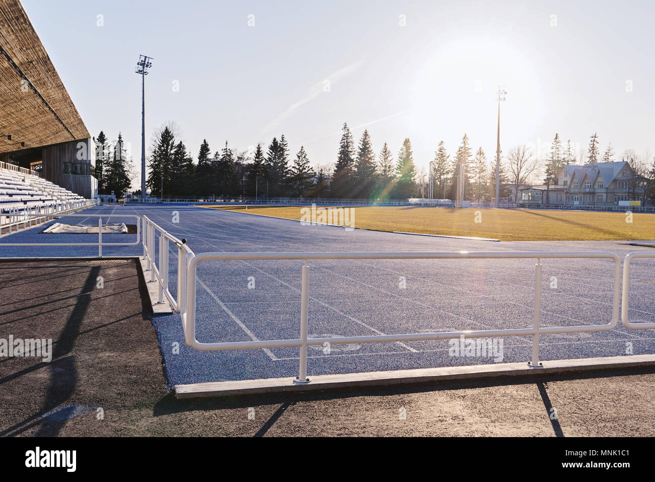 Vista del vuoto esterno aperto allo stadio di alba di luce. Uno stile di vita attivo concept Foto Stock