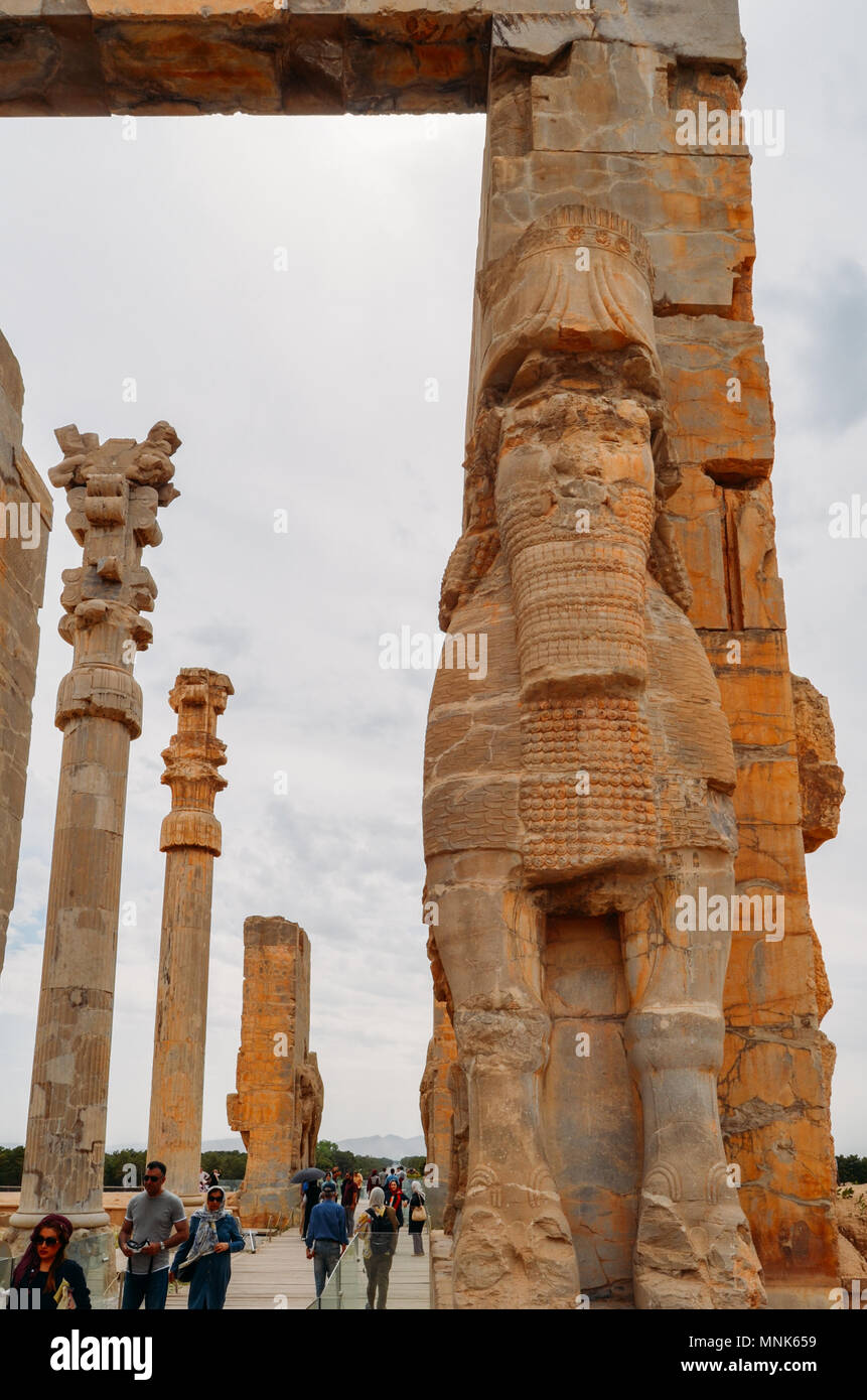 Testa di cavallo statue. Persepoli era il cerimoniale di capitale dell'Impero achemenide Foto Stock