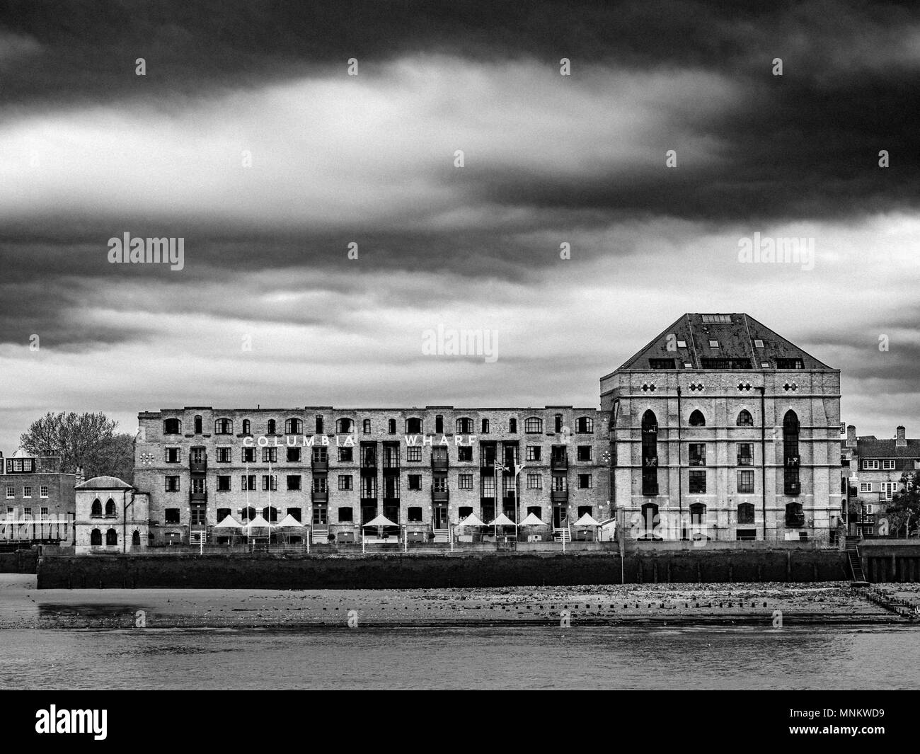 Columbia Wharf (Colombia Wharf), edificio elencato in Rotherhithe, a sud del fiume Tamigi. Progettato da architetto James Edmeston per G & I L d efinizione Foto Stock