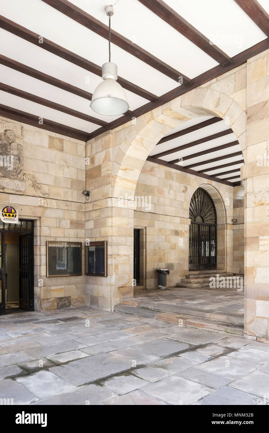 Archi di ingresso al Ayuntamiento de Durango, Vizcaya, Spagna, Foto Stock