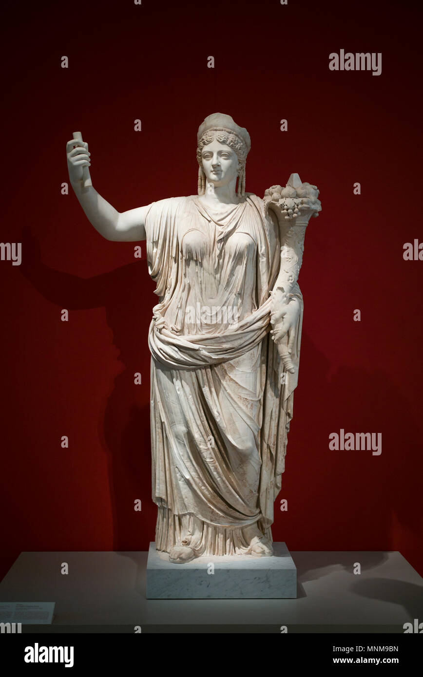 Berlino. Germania. Statua ritratto divinizzato di imperatrice romana Livia Drusilla, 42-54 D.C. Altes Museum. Dal teatro di Falerii, Italia. (Livia Drusilla Foto Stock