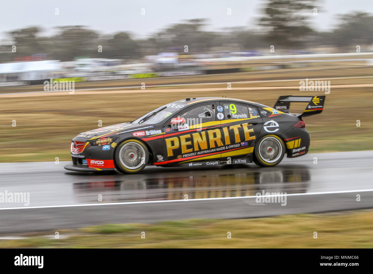 Winton SuperSprint , Winton, Victoria ,l'Australia il 18 maggio 2018. Pratica uno -No.9 David Reynolds racing per Erebus Motorsport V8 alla guida del suo Holden Commodore ZB Credito: Brett keating/Alamy Live News Foto Stock