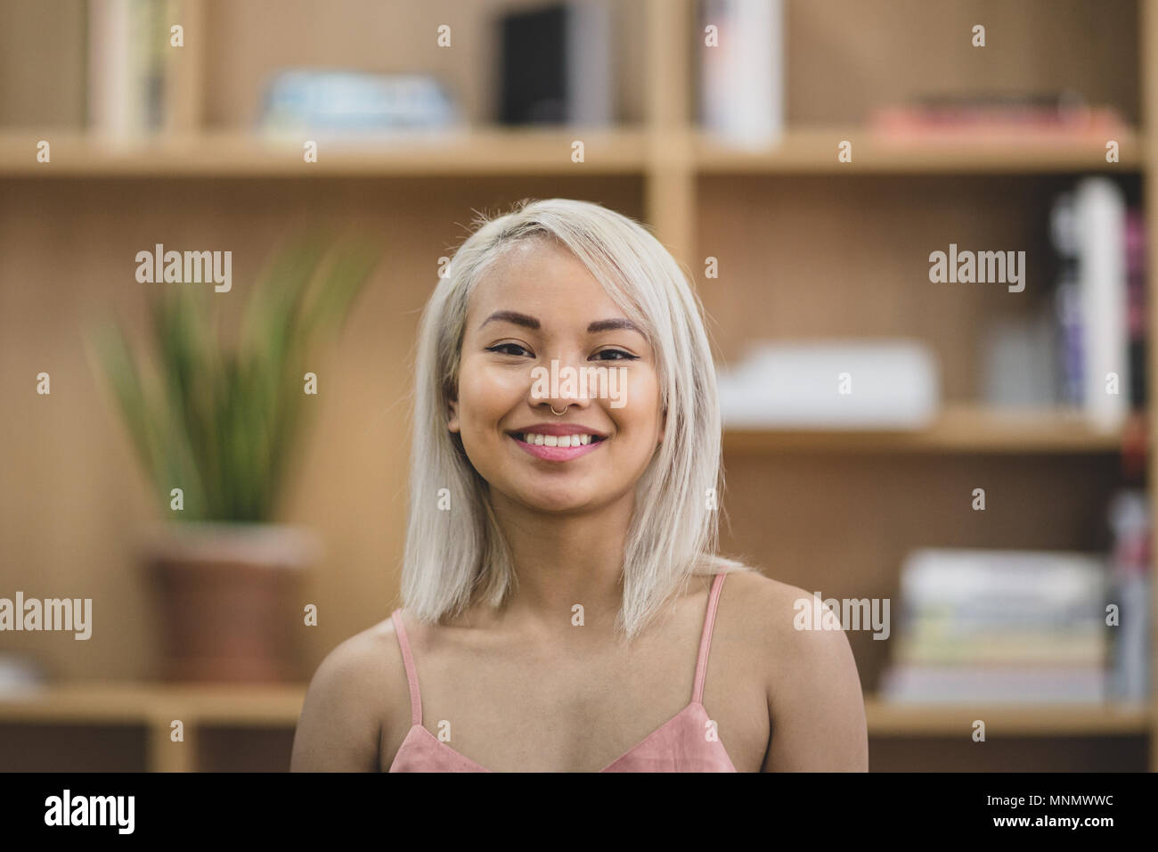 Ritratto di giovane studente adulto Foto Stock