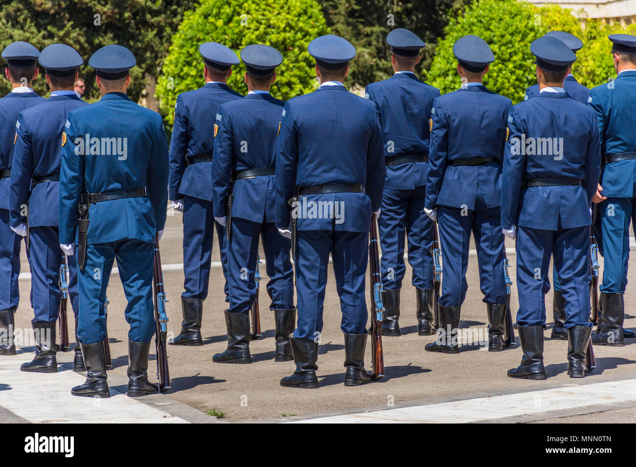 Una linea di formazione del Greco forze armate militari in formazione  militare in uniforme Foto stock - Alamy