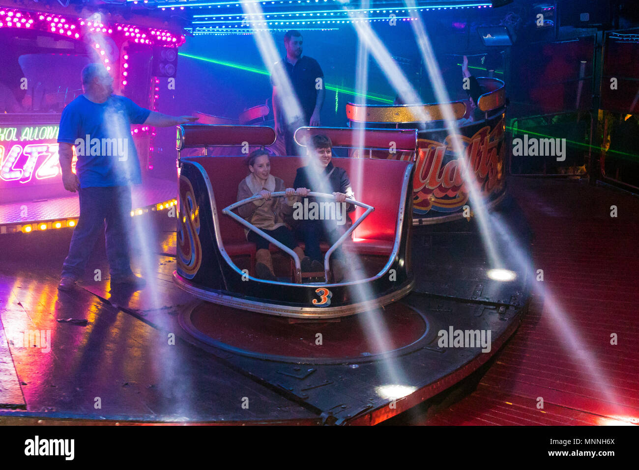 Fairground Ride a Stokesley mostrano, North Yorkshire, Inghilterra, Regno Unito Foto Stock