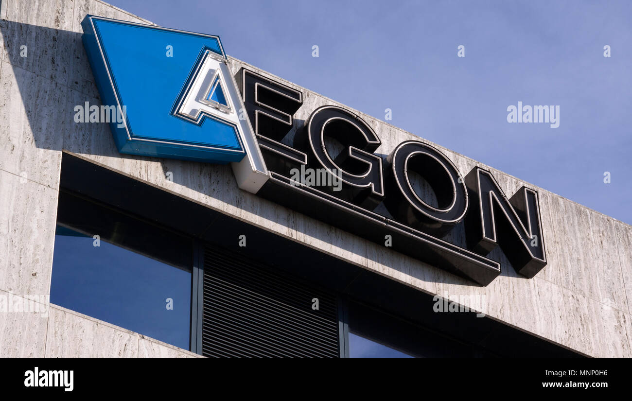 L'Aia, Paesi Bassi-novembre 24, 2015: Aegon sede all'Aia, Aegon offre assicurazioni sulla vita, le pensioni e i prodotti di asset management. Foto Stock