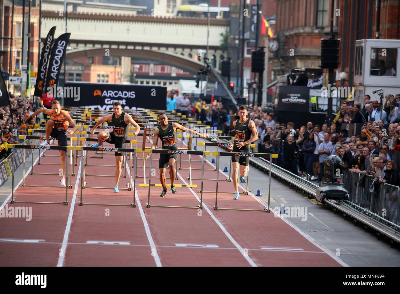 Manchester, Regno Unito. 18 Maggio, 2018. Guide di scorrimento con Damian Cyzkier, David King, Andrew Pozzi e Aries Merritt prendere parte alla 110m ostacoli al Arcadis grande città giochi, Manchester,18 Maggio, 2018 (C)Barbara Cook/Alamy Live News Foto Stock