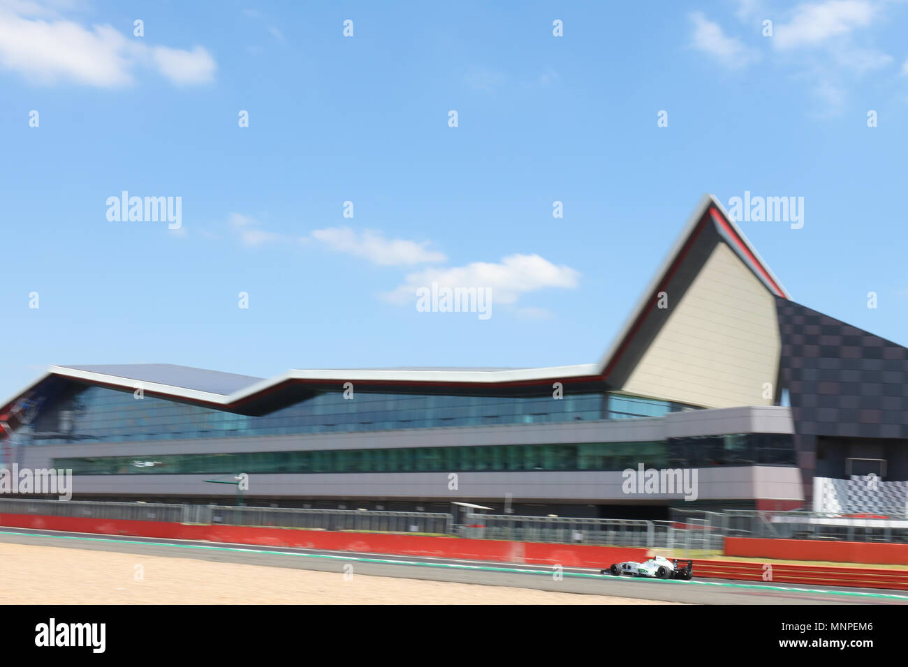 Silverstone, Regno Unito. 19 Maggio, 2018. Thomas (Tom) Maxwell della JD Motorsport sul circuito per la Formula Renault Eurocup 2.0 a Silverstone Credito: Parentesi Raval/Alamy Live News Foto Stock