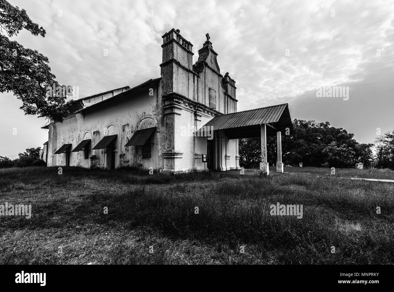 Tre Re cappella un luogo infestato a Goa solo per brave di cuore. Non andate da soli di sera. Foto Stock